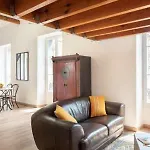 Beau Meuble Centre Historique منزل للإقامة *