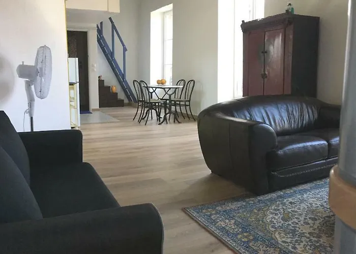 Privatunterkunft Beau Meuble Centre Historique